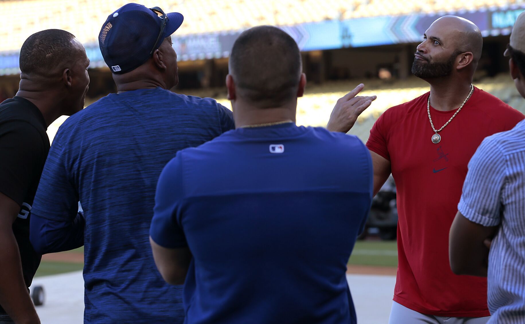 Cardinals open series against Dodgers in LA